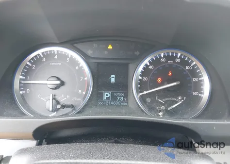 2015 Toyota Highlander Le Plus V6 из США, поврежденный, VIN 5TDZKRFHXFS102852